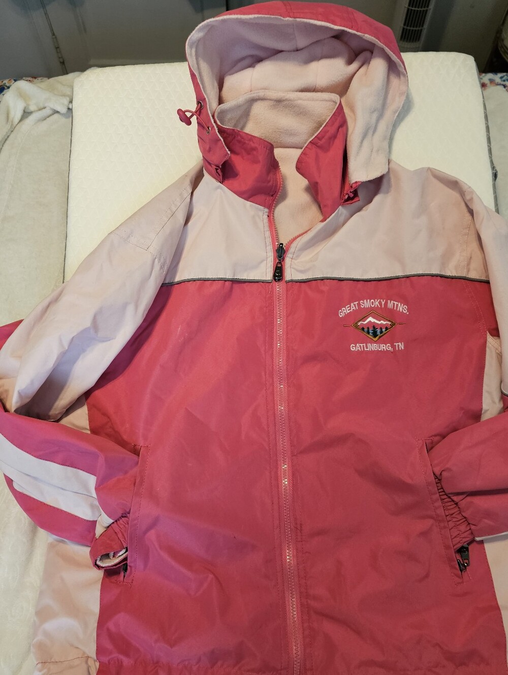 Great Smoky Mountains Gatlinburg TN Reversible Fleece Hooded Jacket Pink Small S
